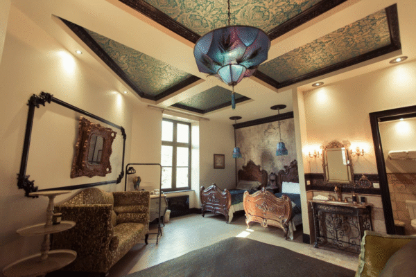 PEACOCK FAMILY SUITE - 4 guests - Image 2